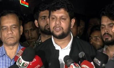 খালেদা জিয়ার শারীরিক অবস্থার সামান্য উন্নতি: মাহফুজ আলম