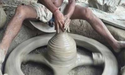 নববর্ষকে ঘিরে প্রাণচাঞ্চল্যে মুখর নাটোরের মৃৎশিল্প পল্লী