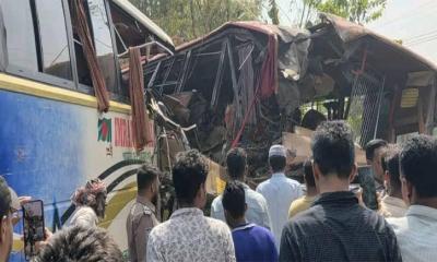 মাদারীপুরে দুই বাসের সংঘর্ষে নিহত ২, আহত ২০