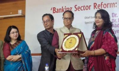 সামগ্রিক অর্থনীতিতে স্থিতিশীলতা ফেরাতে সফল হয়েছি: গভর্নর