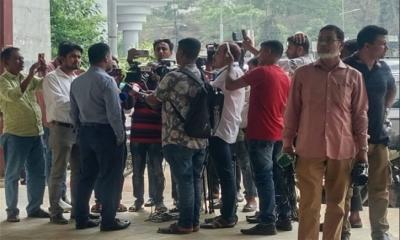 শিক্ষামন্ত্রীর অনুষ্ঠান বর্জন করল সাংবাদিকরা