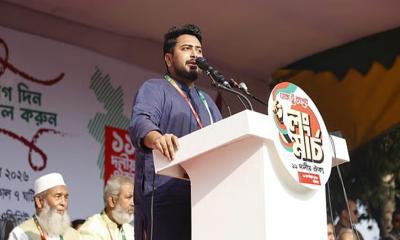 তারেক রহমানকেই সিদ্ধান্ত নিতে হবে তিনি কীভাবে ক্ষমতা থেকে সরে যাবেন: নাহিদ ইসলাম