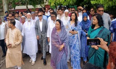মন্ত্রী আফরোজা খানম ও হুইপ দুলুর পথসভায় গুলির চেষ্টা, অস্ত্রসহ যুবক আটক