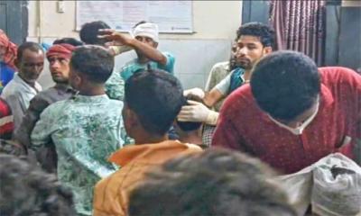 নেত্রকোনায় কবরস্থান নিয়ে বিরোধের জেরে সংঘর্ষ, আহত অর্ধশতাধিক