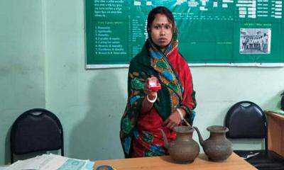 কিস্তি দিতে না পারায় নিয়ে যাওয়া বদনা, নাকফুল ও আংটি ফেরত দিলো সেই এনজিও