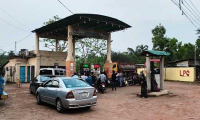 অকটেন শূন্য পিরোজপুরের ফিলিং স্টেশন, বিপাকে যানবাহন চালকরা