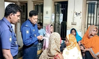 কারখানায় ইফতার খেয়ে শতাধিক শ্রমিক অসুস্থ