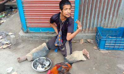 ভিক্ষাবৃত্তিতে না গিয়ে প্রতিবন্ধী রায়হানের জীবনযুদ্ধে বিস্ময়