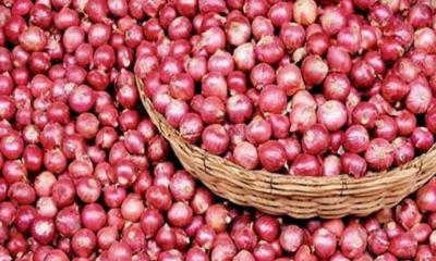 পেঁয়াজের পিয়াজু যাচ্ছে কার পেটে!