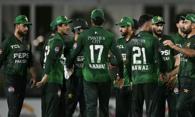 বাবর-রিজওয়ানকে ছাড়াই দল ঘোষণা পাকিস্তানের