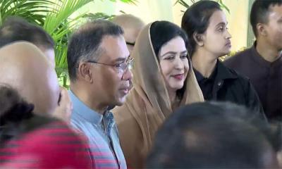 যমুনায় ঈদ শুভেচ্ছা বিনিময় করছেন প্রধানমন্ত্রী