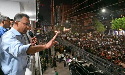 নেতাকর্মীদের সাধারণ মানুষের পাশে দাঁড়ানোর আহ্বান প্রধানমন্ত্রীর