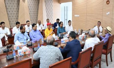 স্বাধীন গণমাধ্যমের জন্য নীতিমালা প্রণয়নে সম্পাদকদের সহযোগিতা চাইলেন প্রধানমন্ত্রী