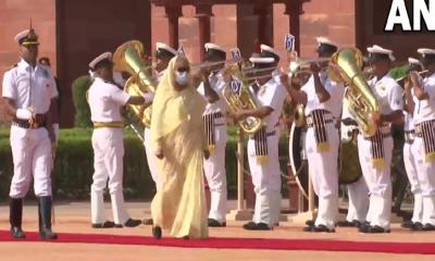 ভারতের রাষ্ট্রপতি ভবনে শেখ হাসিনাকে ‘গার্ড অব অনার’