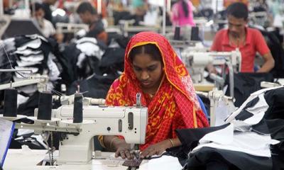 পোশাক শ্রমিকদের ন্যূনতম মজুরি ১২,৫০০ টাকা চূড়ান্ত