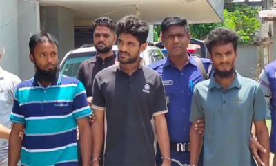 পিরোজপুরে বিদেশি পিস্তল ও ৪৩ রাউন্ড গুলিসহ তিনজন গ্রেপ্তার 