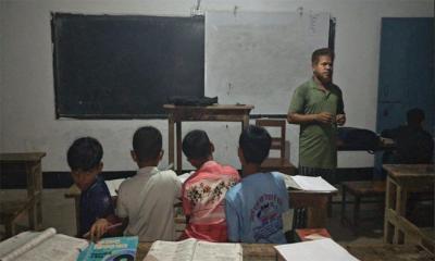 রাতেও স্কুলে প্রাইভেট: নিয়মের তোয়াক্কা করছেন না সহকারী শিক্ষক