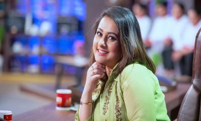 কাদের সতর্ক করলেন চিত্রনায়িকা পূর্ণিমা?