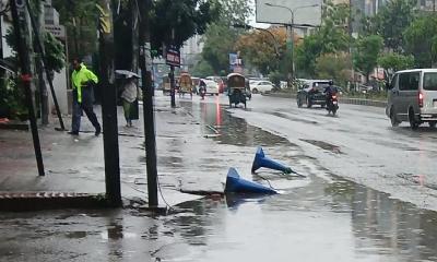 রাজধানীতে মুষলধারে বৃষ্টি,  একদিকে স্বস্তি অপরদিকে ভোগান্তি