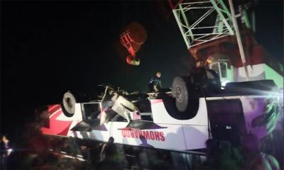 দৌলতদিয়ায় বাসডুবির ঘটনায় এবার ছয় সদস্যের তদন্ত কমিটি