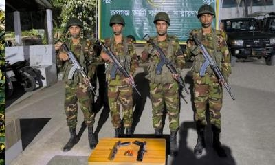 রূপগঞ্জে যৌথ অভিযানে অস্ত্র ও গুলি উদ্ধার