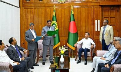 শপথ নিলেন সংসদ সদস্য সরোয়ার আলমগীর