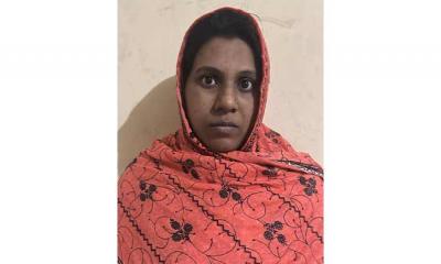 আট কুকুরছানা হত্যা: সরকারি কর্মকর্তার সেই স্ত্রী গ্রেপ্তার