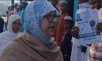 ধানের শীষের প্রচারণায় বাবরের স্ত্রী তাহমিনা