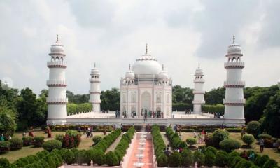 কঠোর নিরাপত্তার চাদরে তাজমহল