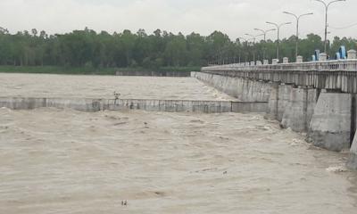 হু হু করে বাড়ছে তিস্তার পানি, আতঙ্কে স্থানীয়রা