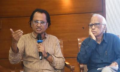 দেড় দশকে দেশের প্রতিটি ইনস্টিটিউট ধ্বংস করা হয়েছে: তথ্য উপদেষ্টা