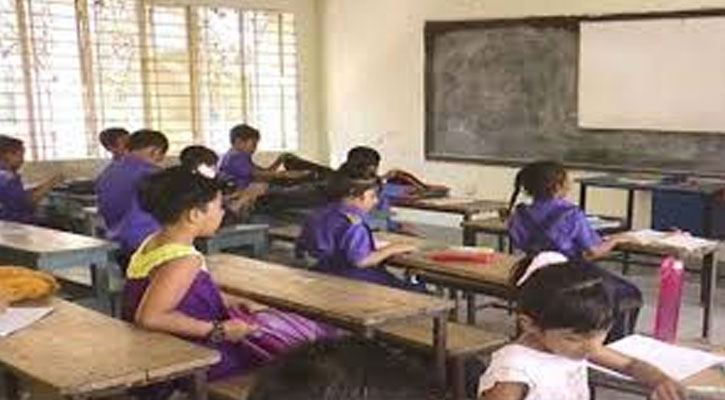 তিন দফা দাবিতে প্রাথমিক শিক্ষকদের পূর্ণদিবস কর্মবিরতি শুরু