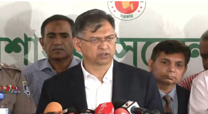 সীমান্তে বিজিবিকে সতর্ক নজরদারির নির্দেশ: স্বরাষ্ট্রমন্ত্রী