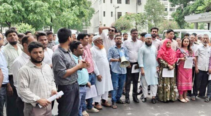 সরকারি চাকরি অধ্যাদেশ বাতিলের দাবিতে আজও সচিবালয়ে বিক্ষোভ