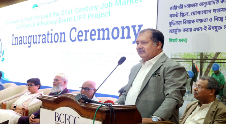 তরুণদের জ্ঞান ও মেধাকে অর্থনৈতিক সম্ভাবনার সঙ্গে যুক্ত করতে হবে: তথ্যমন্ত্রী