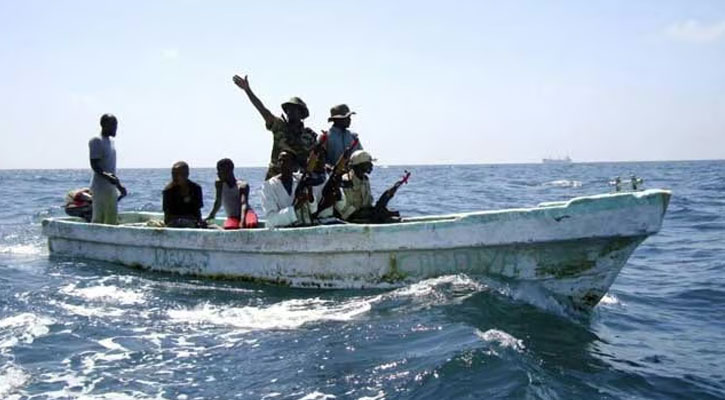 সোমালি জলদস্যুদের দলে শিশু-কিশোররা