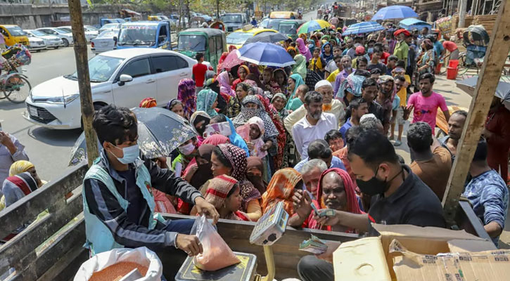 কার্ড ছাড়াও ঢাকায় খোলা ট্রাক থেকে কেনা যাবে নিত্যপণ্য