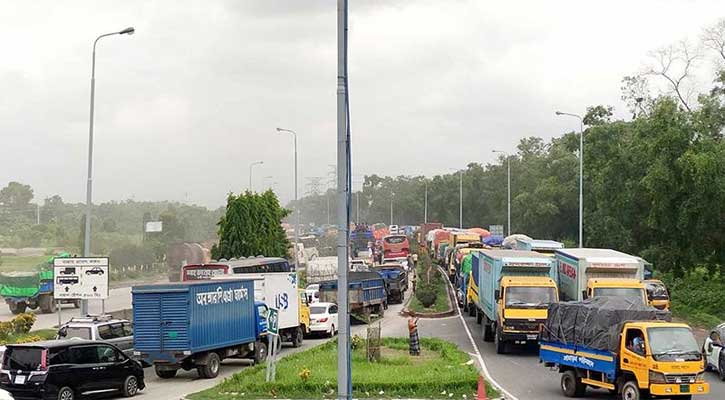 বঙ্গবন্ধু সেতু মহাসড়কে ৩৮ কিলোমিটার যানজট 