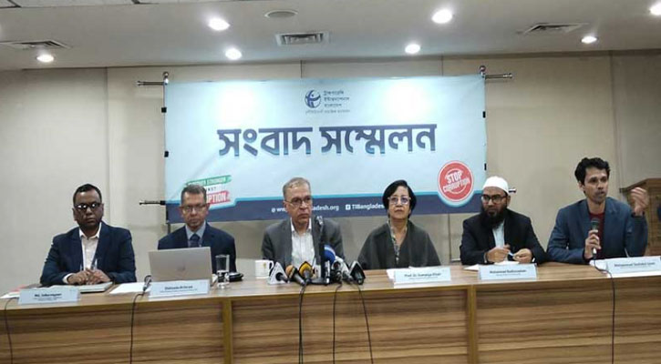 অন্তর্বর্তী সরকারের অর্জনের তুলনায় ঘাটতির পাল্লাটা ভারী: টিআইবি