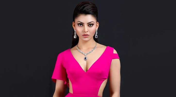 ‘পুষ্পা ২’ সিনেমায় ঊর্বশীর তিন মিনিট!