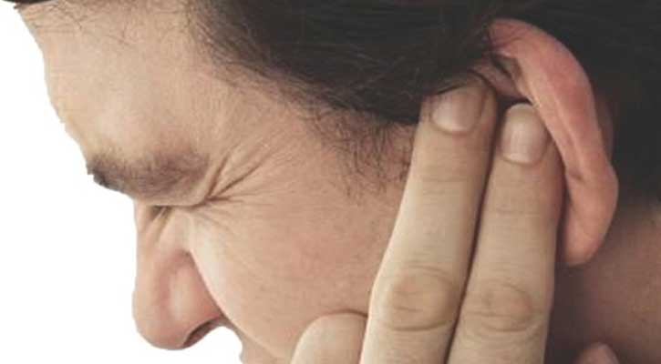 কানের বন্ধভাব দূর করতে যা করবেন