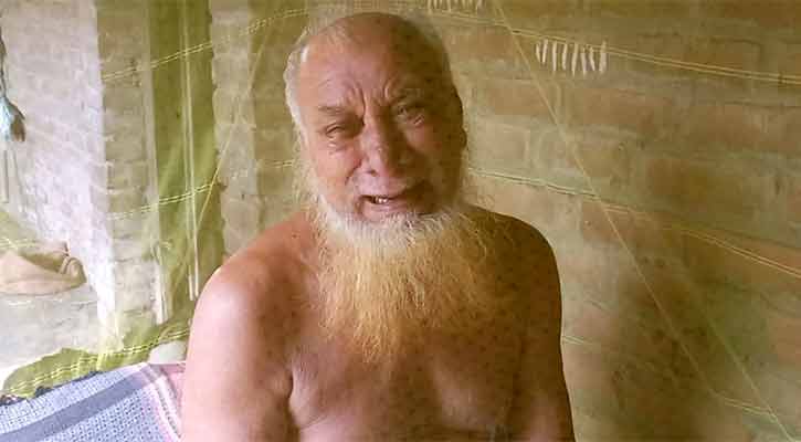 ৪০ বছর লাশ টেনে এখন নিজেই জীবন্ত লাশ!