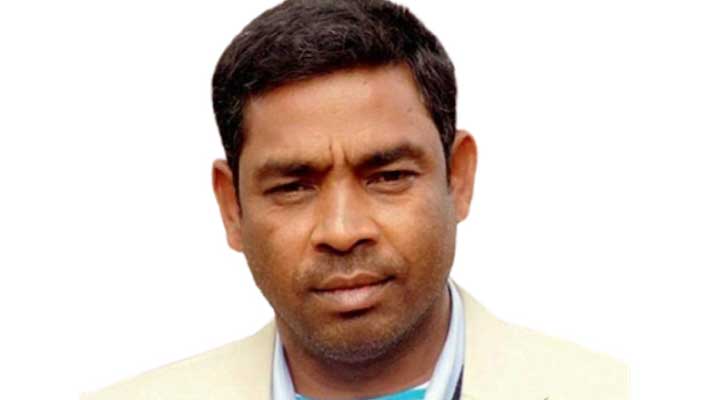 সীমান্তবর্তী এলাকা থেকে চেয়ারম্যান বাবু আটক 