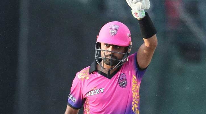 বাবরের সেঞ্চুরিতে সাকিবদের হার