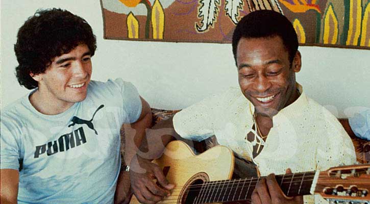 যে ফুটবল বিশ্বে পেলে-ম্যারাডোনা নেই