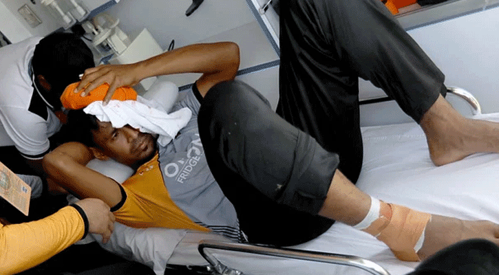 মাথায় আঘাত পেয়ে হাসপাতালে মোস্তাফিজ