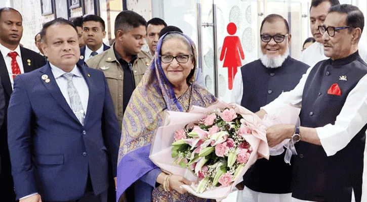 জার্মানি সফর শেষে দেশে ফিরলেন প্রধানমন্ত্রী