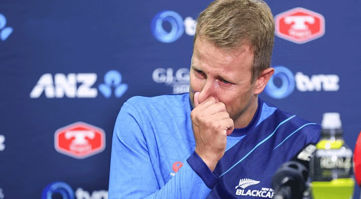 চোখের জলে আন্তর্জাতিক ক্রিকেটকে বিদায় জানালেন ওয়্যাগনার