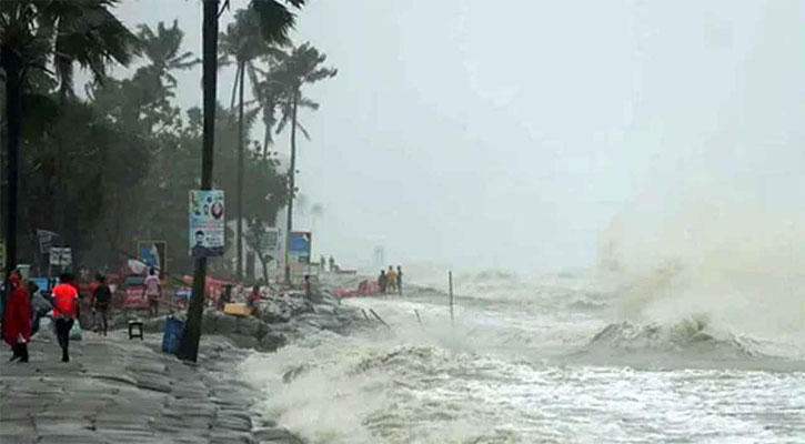 রেমালের ব্যাপক তাণ্ডবে তছনছ উপকূল