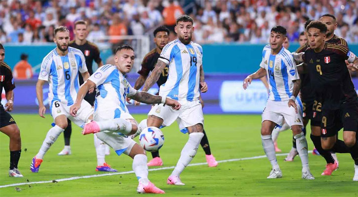 মার্তিনেজের জোড়া গোলে মেসিবিহীন আর্জেন্টিনার দুর্দান্ত জয়